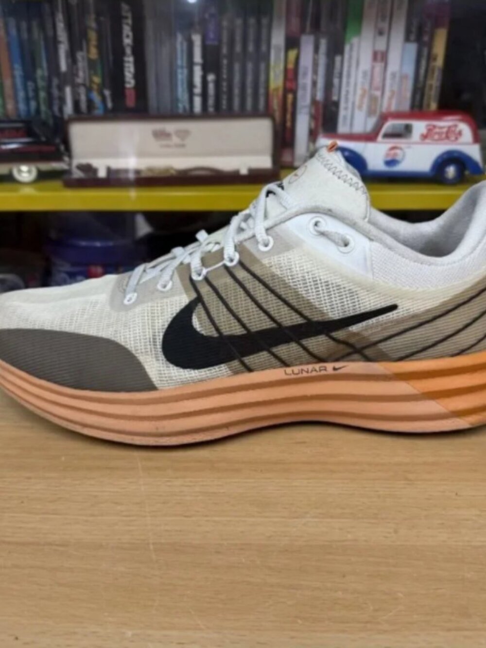 NIKE Lunar Roam Summit White/Khaki Copper Shoes Sneakers
